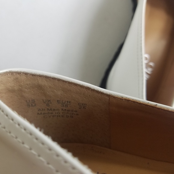 Cypress White Slip Platform Flats on Size 8 M - Picture 4 of 7